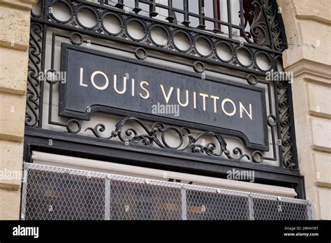 boutique Louis Vuitton bordeaux